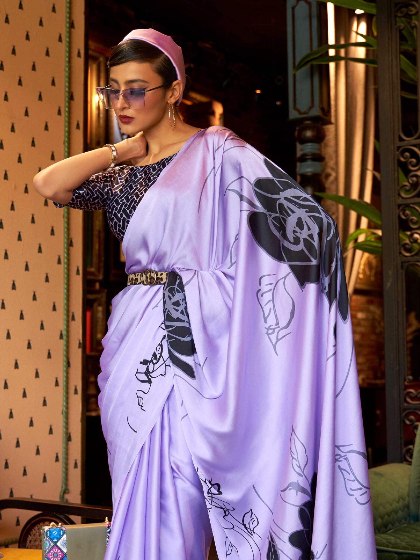 Pale Purple-Charcoal Bollywood Crepe Saree with Stylish Digital Print & Luxe Festive Glam