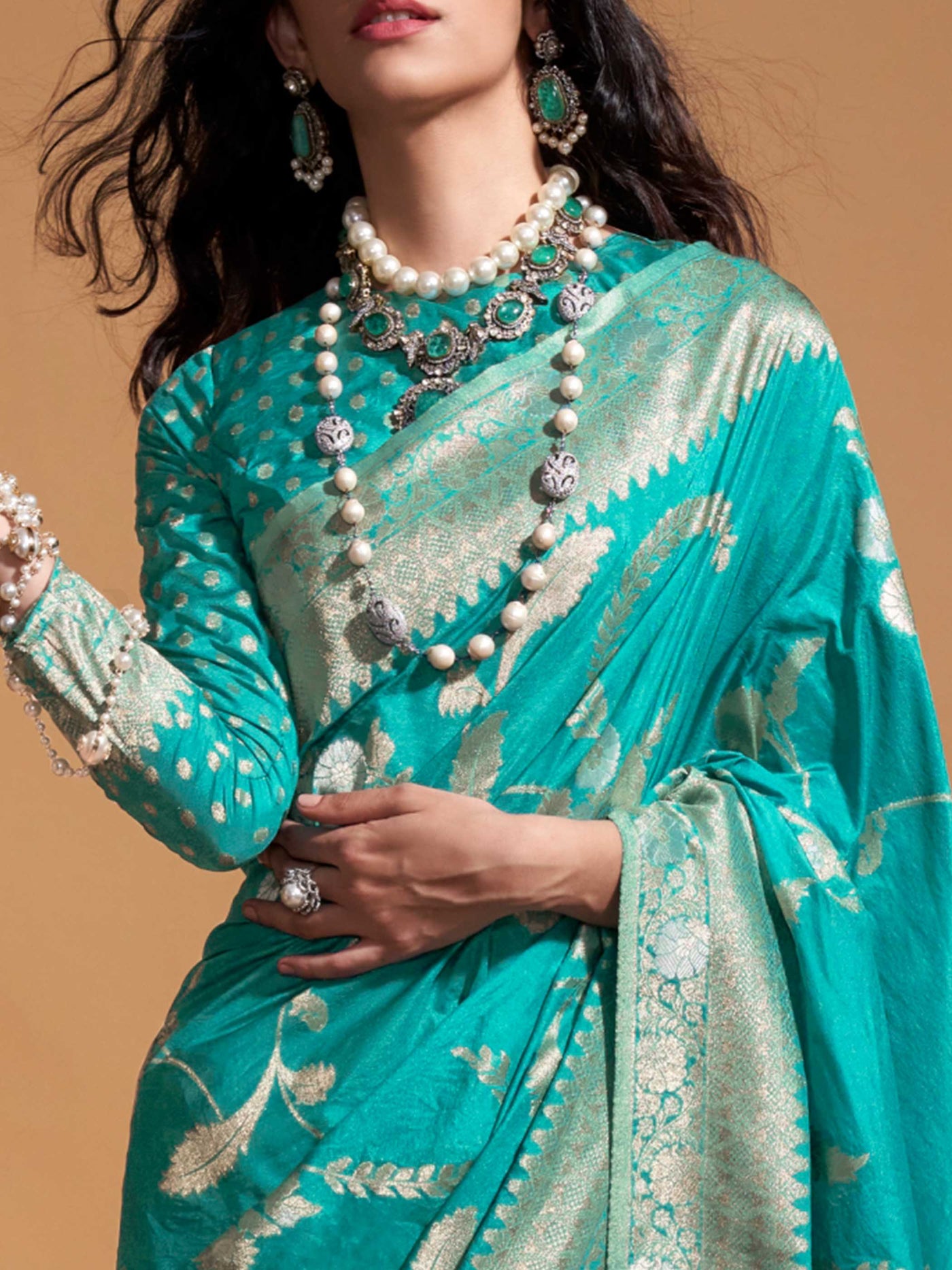 Turquoise Blue Pure Georgette Handloom Saree with Contrast Blouse Ethnic Partywear