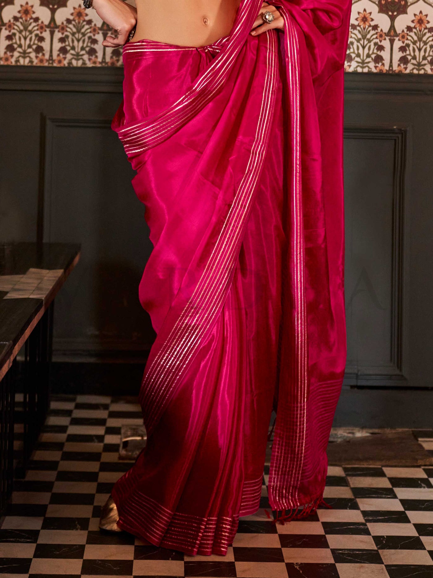 Deep Pink Pure Viscose Handloom Saree with Fine Zari Border – Luxe Festive Look