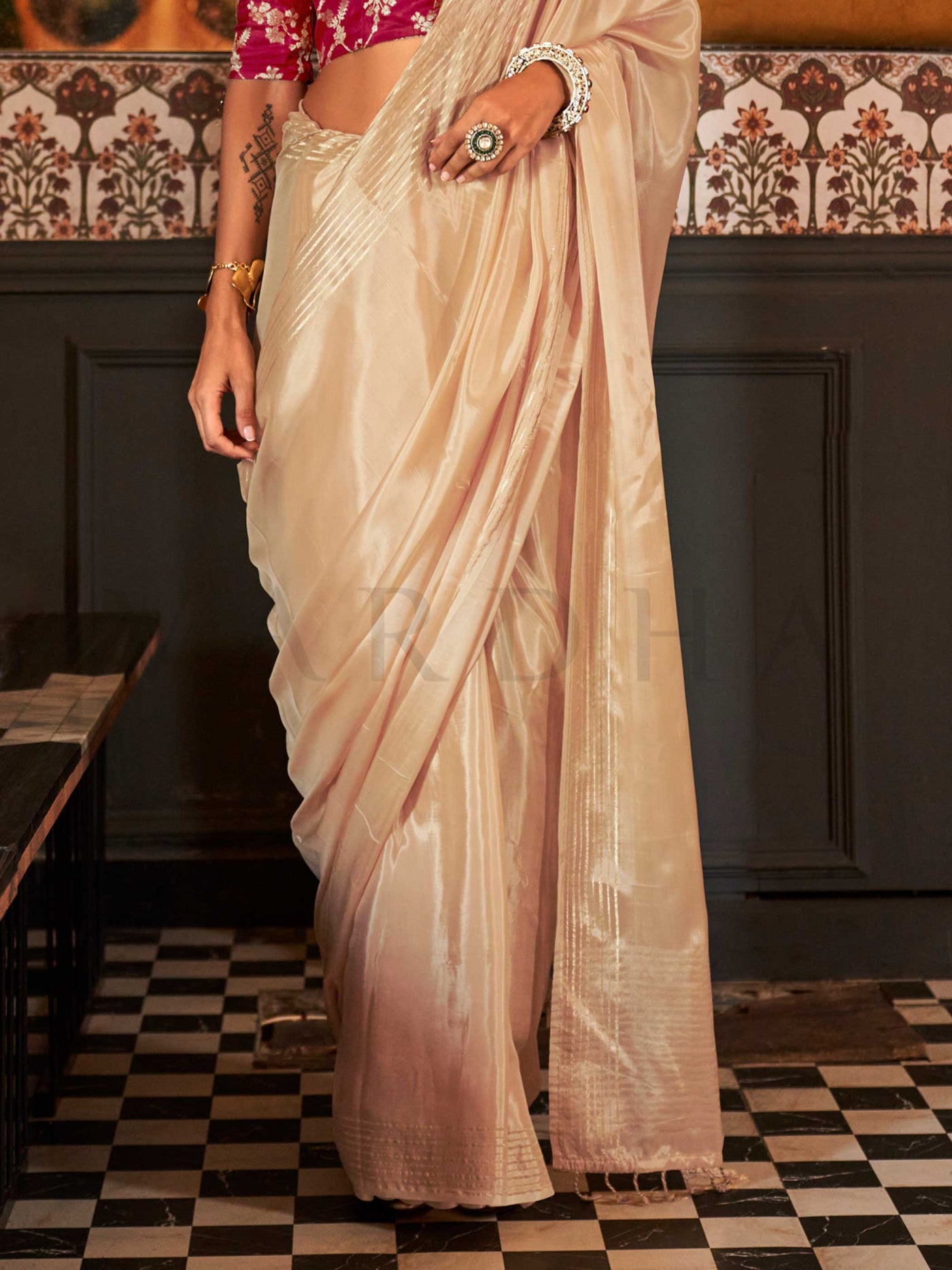 Ivory White Pure Viscose Handloom Saree with Delicate Zari Accents – Timeless Elegance