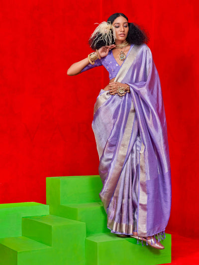 Kontigo Pure Viscose Zari Tissue Handloom Saree – Elegant Designer Saree for Festive & Wedding Wear, Experience the luxury of the Kontigo Pure Viscose Zari Tissue Handloom Saree. Crafted with rich zari weaving & a jacquard blouse, this lightweight saree is perfect for grand celebrations & festive events.