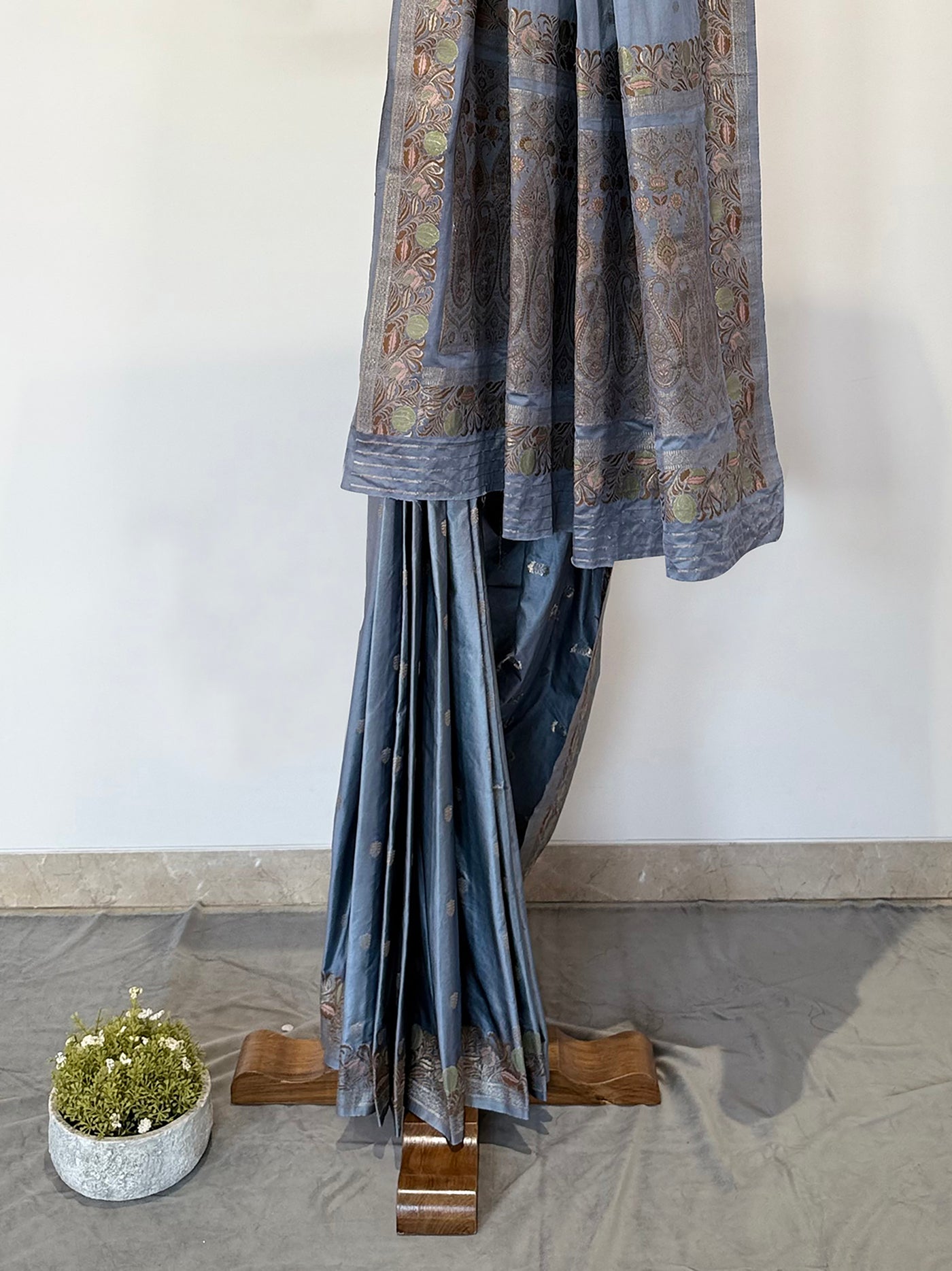 Grey Traditional Jamawar Satin Saree for Weddings & Celebrations