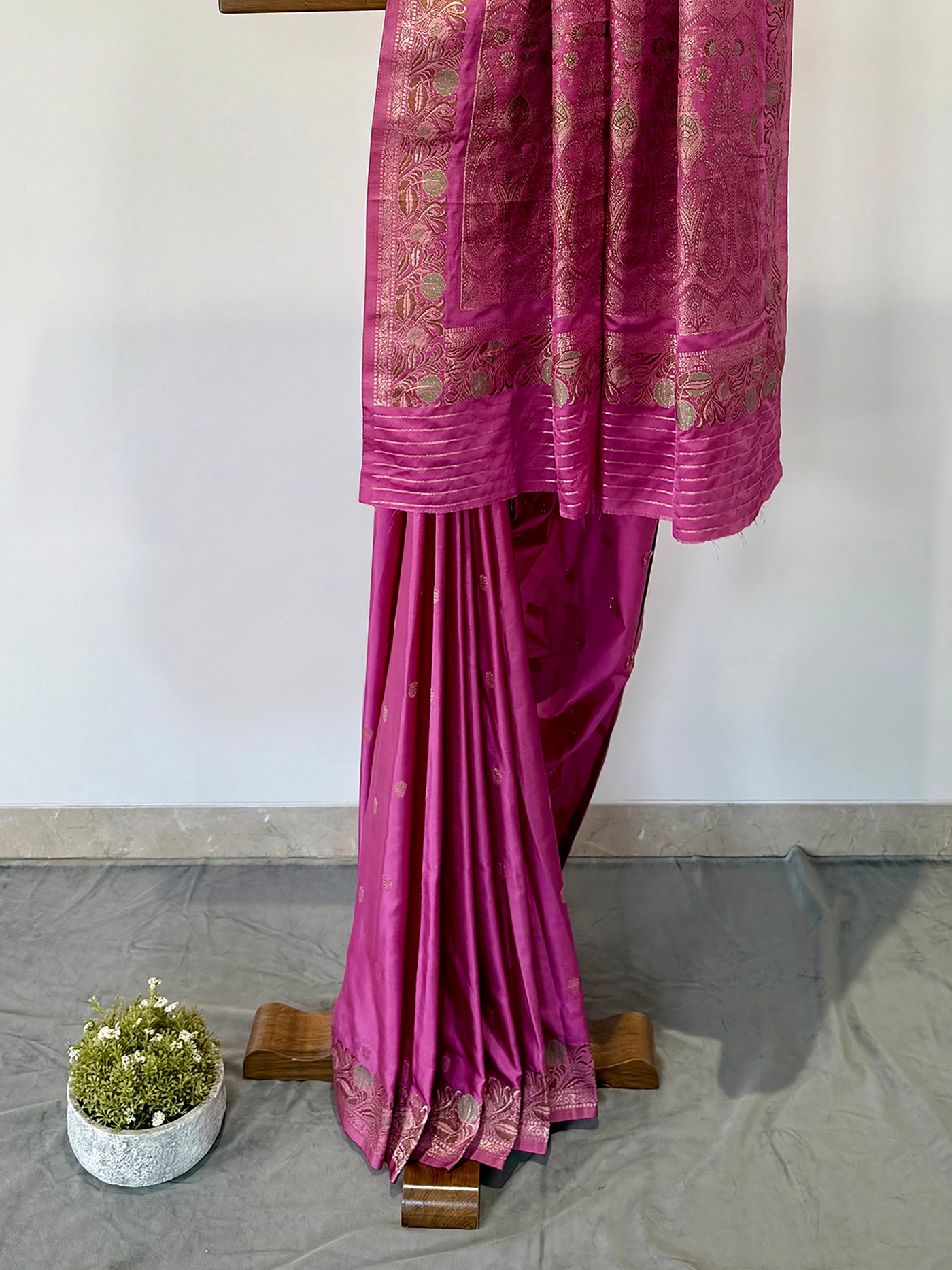 Lilac Traditional Jamawar Satin Saree for Weddings & Celebrations