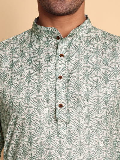 Traditional Green Lanes Net Ikat Printed Men's Cotton Kurta