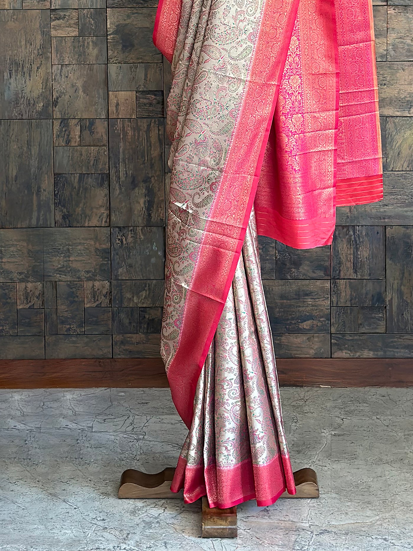 Cream Pink Woven Kalamkari Art Silk Traditional Saree with Zari Work