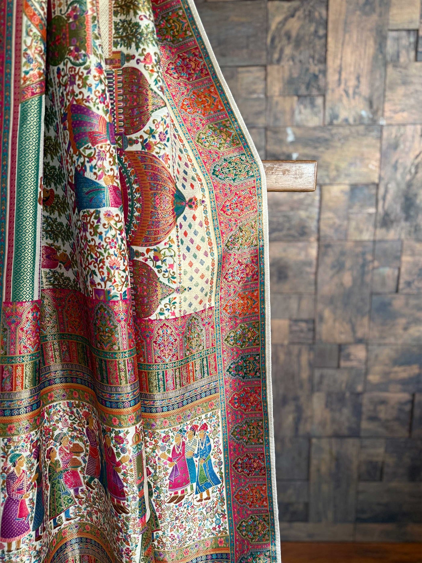 Off White Woven Katan Banarasi Traditional Art Silk Saree with Exclusive Kalamkari Zari Work