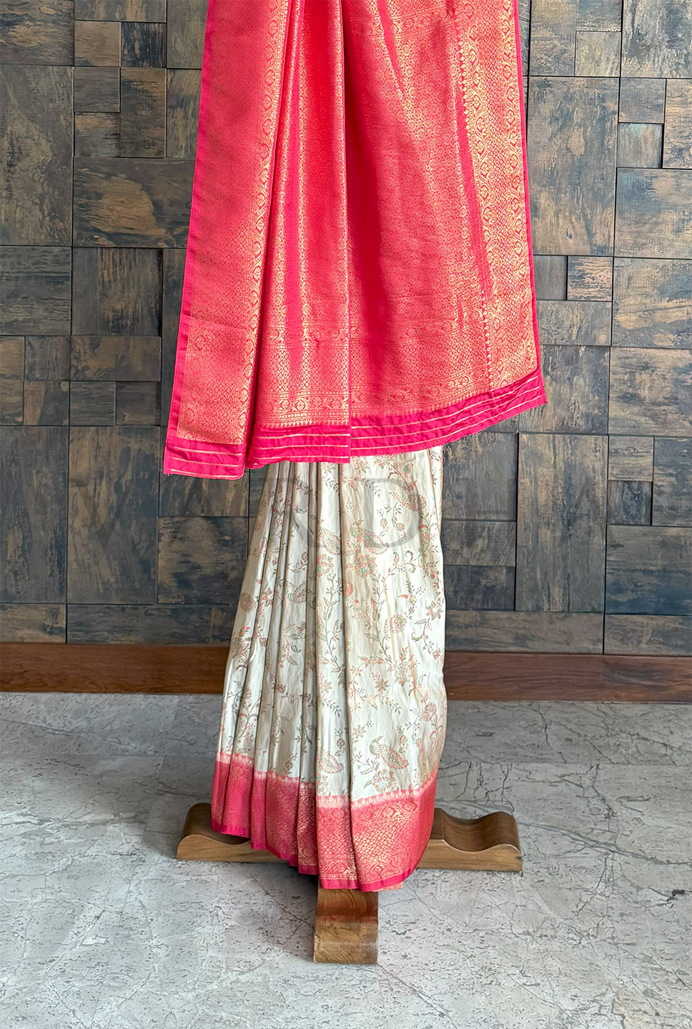 Cream Red Woven Kalamkari Traditional Art Silk Saree with Intricate Zari Work