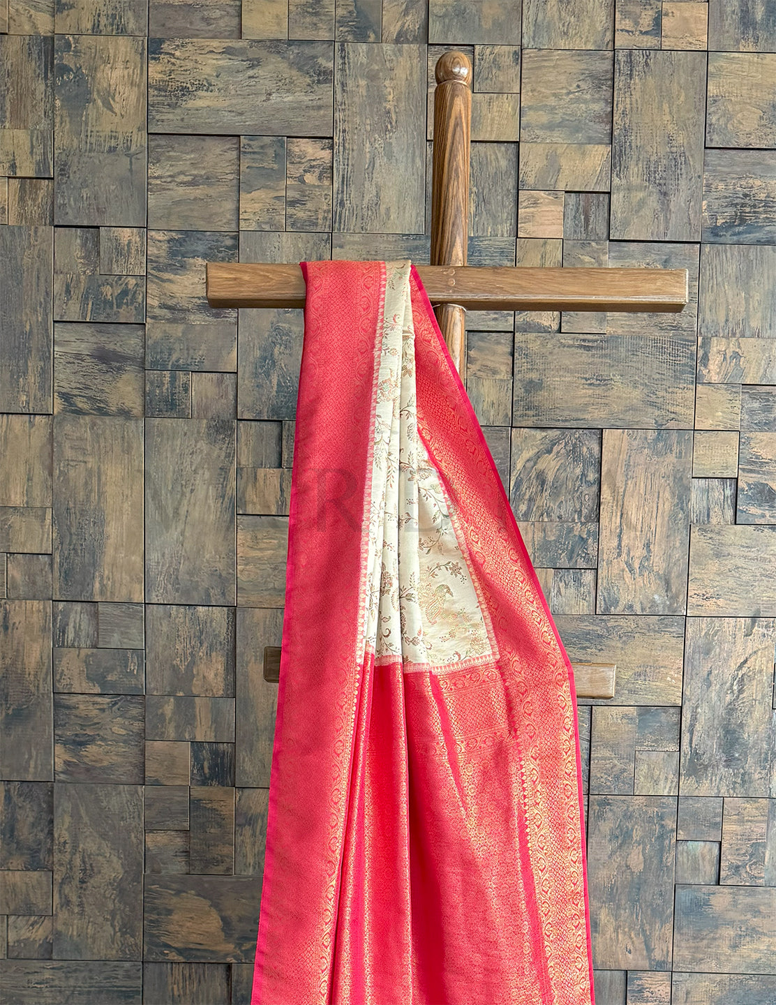 Cream Red Woven Kalamkari Traditional Silk Saree with Intricate Zari Work